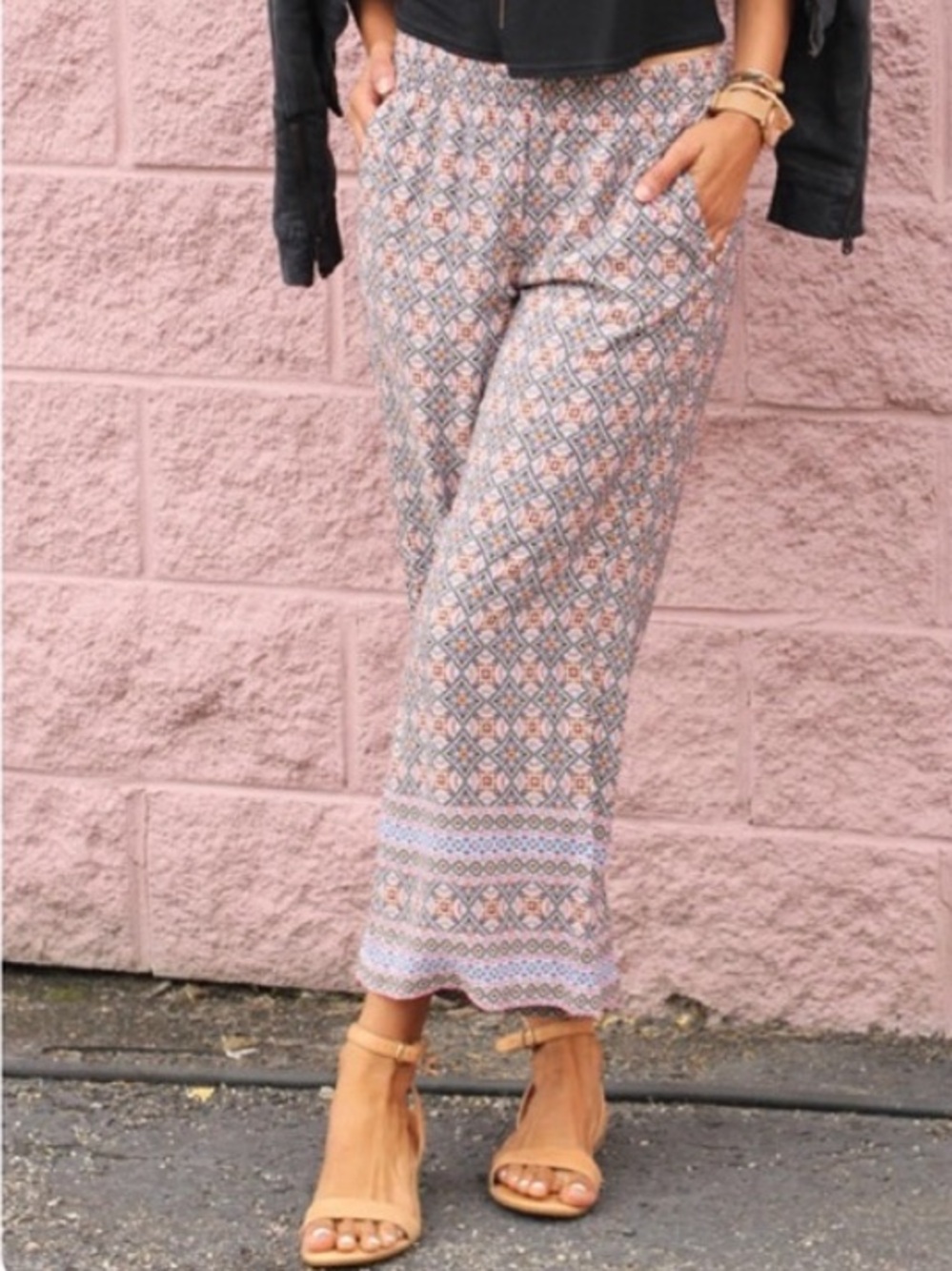 J. Jill Geometric Boho Print Wide Leg Crop Pants Rayon Pockets size Medium